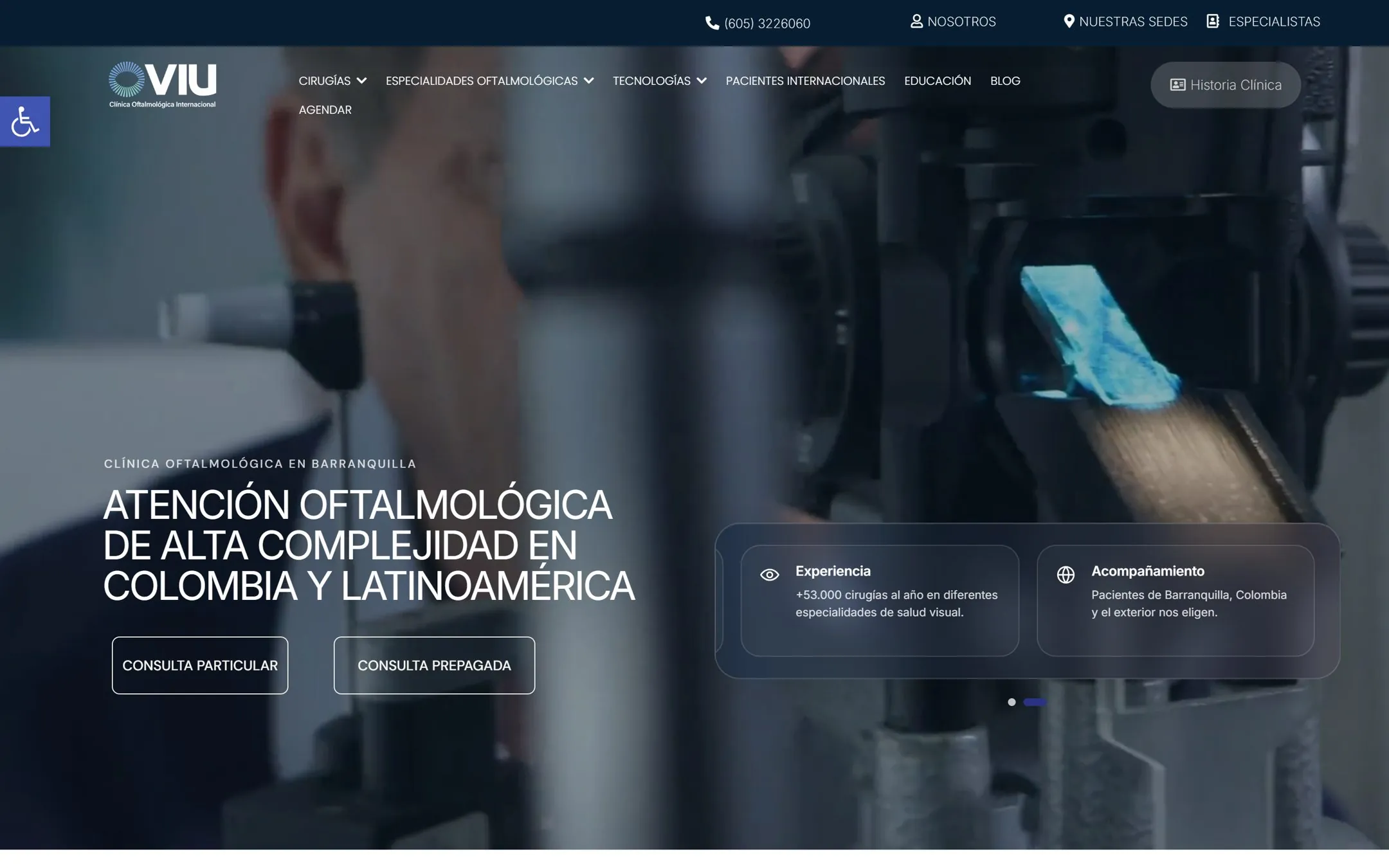 The viuoftalmologia.com homepage: a surgeon at a microscope behind the headline about high-complexity eye care in Colombia and Latin America